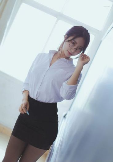 一脸嫌弃给你看胖次